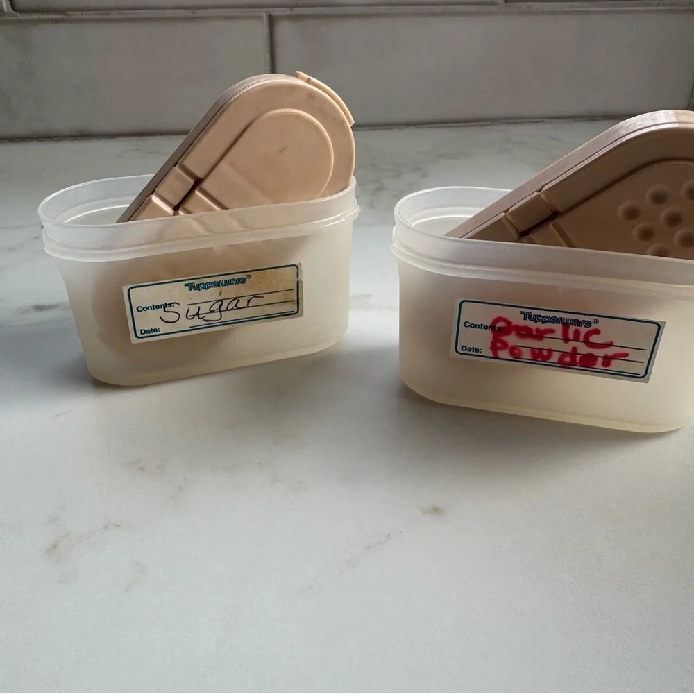 Tupperware 24pc Modular Mates Spice Containers Vintage 80’s Tan and Pink Lids
